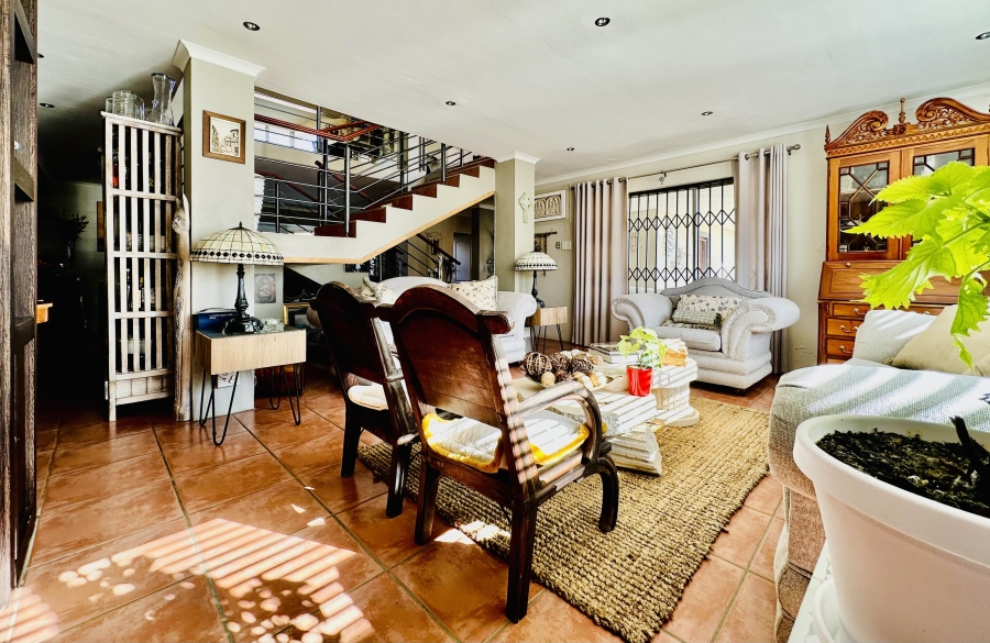 3 Bedroom Property for Sale in De Kelders Western Cape